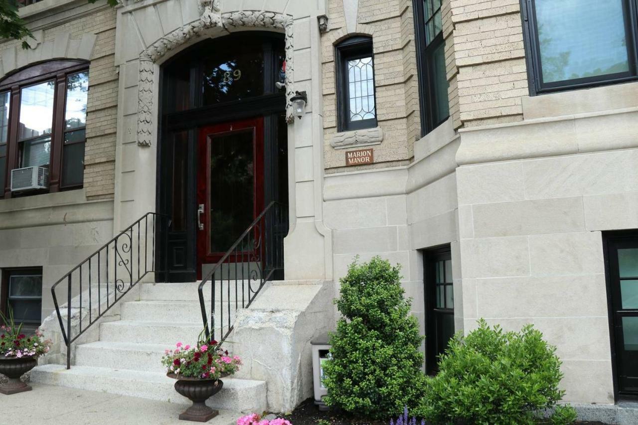 A Stylish Stay W/ A Queen Bed, Heated Floors.. #3 Brookline Exterior photo
